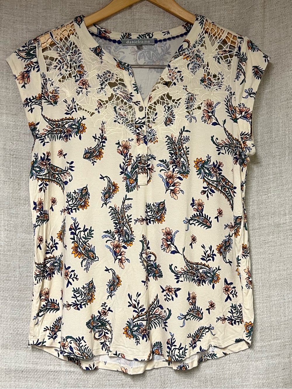 Daniel Rainn Cream Floral Lace-Yoke Cap Sleeve Top